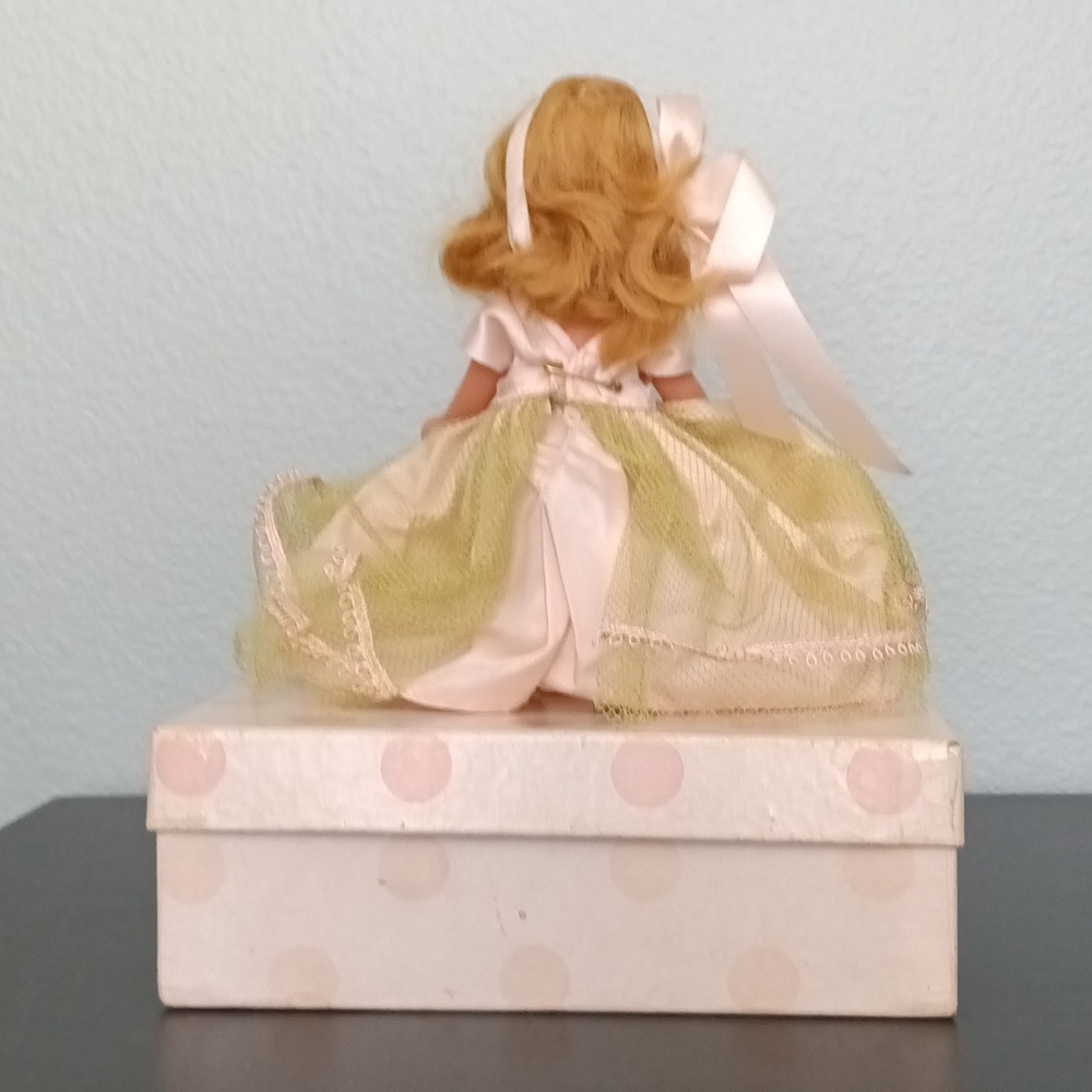 Nancy Ann Storybook Doll #90 Seasons Series Spring w/Box, Tag & more - Picture 7 of 17